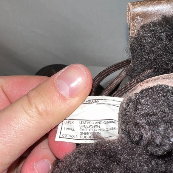 UGG - Men's Hilgard/Butte Short Boot - Brown Leather/Sheepskin - US 11 - 80% OFF - Picture 10 of 10